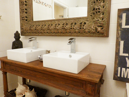 One of -in total- two bathrooms - Luxury Apartment Vienna