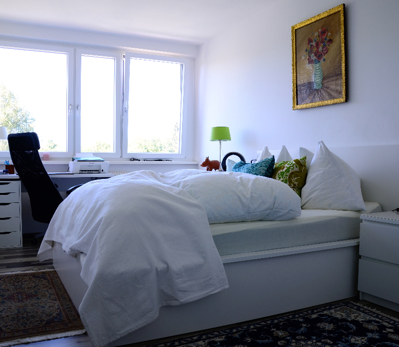 Bedroom with King-Size Bed Bedroom with King-Size Bed