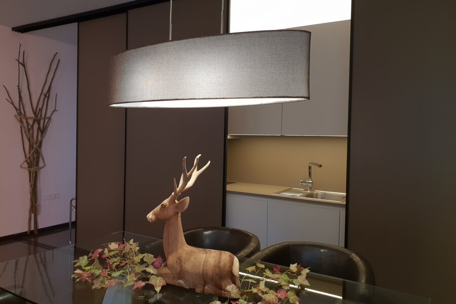 Schiebetüren zur Küchenzeile | © Eva von Schilgen