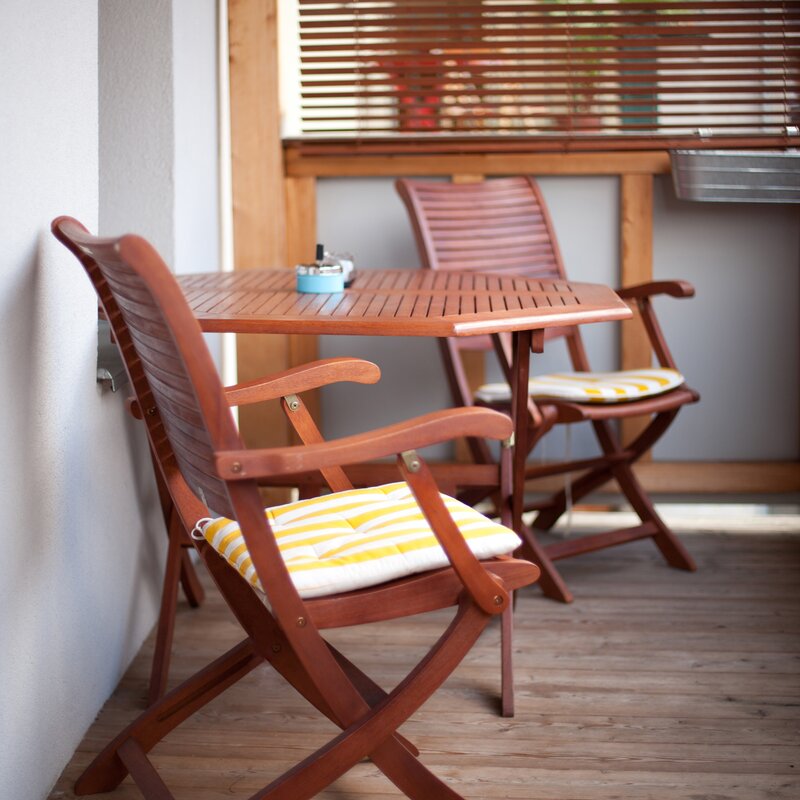 balcony with table and chairs | © sehergerhard