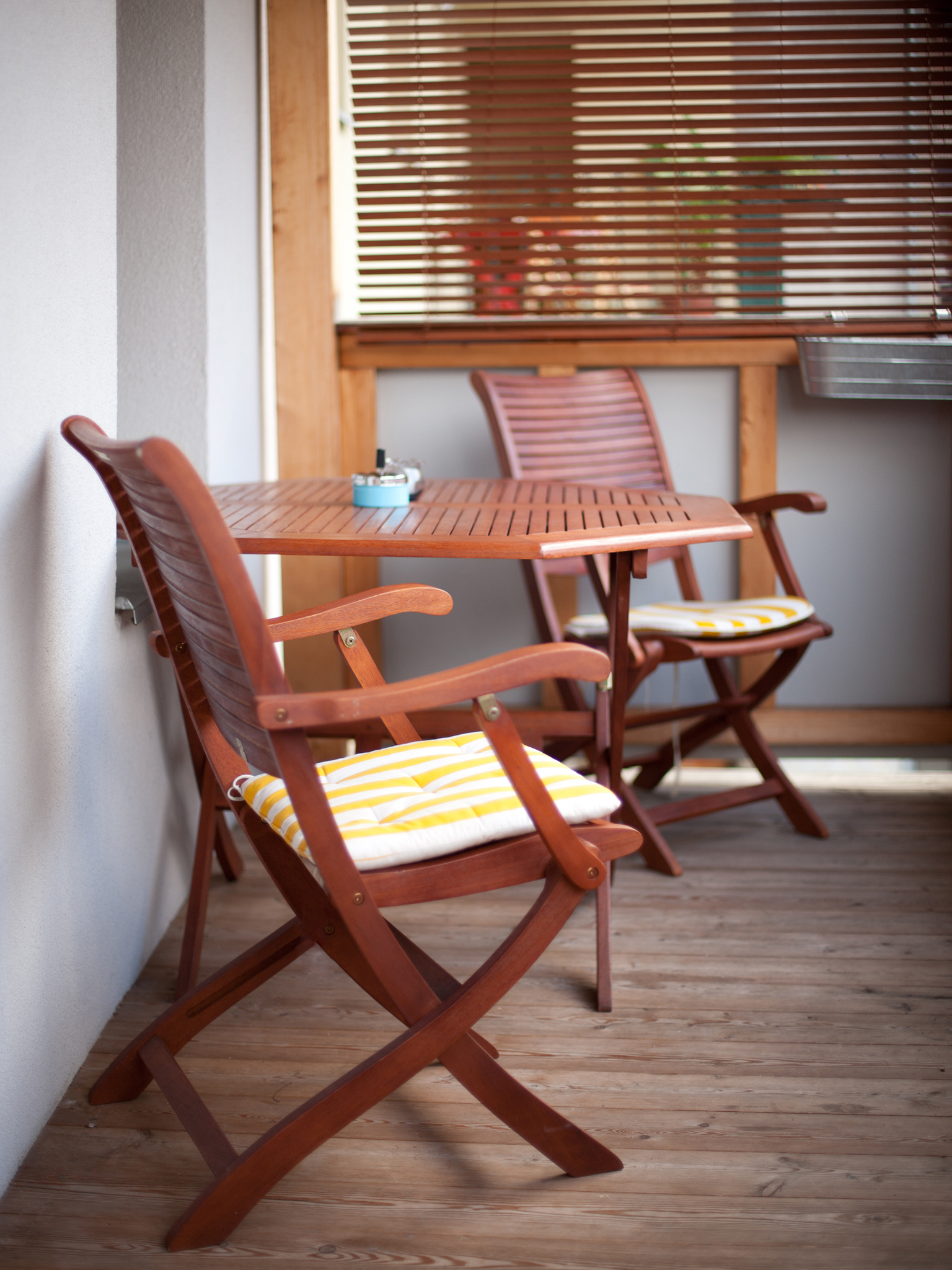 balcony with table and chairs | © sehergerhard