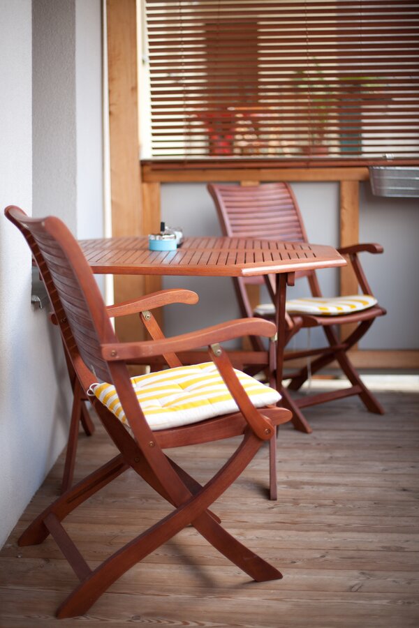 balcony with table and chairs | © sehergerhard