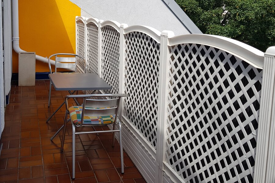 balcony 2