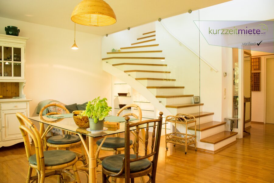 Kitchen–Livingroom with two Long–chairs