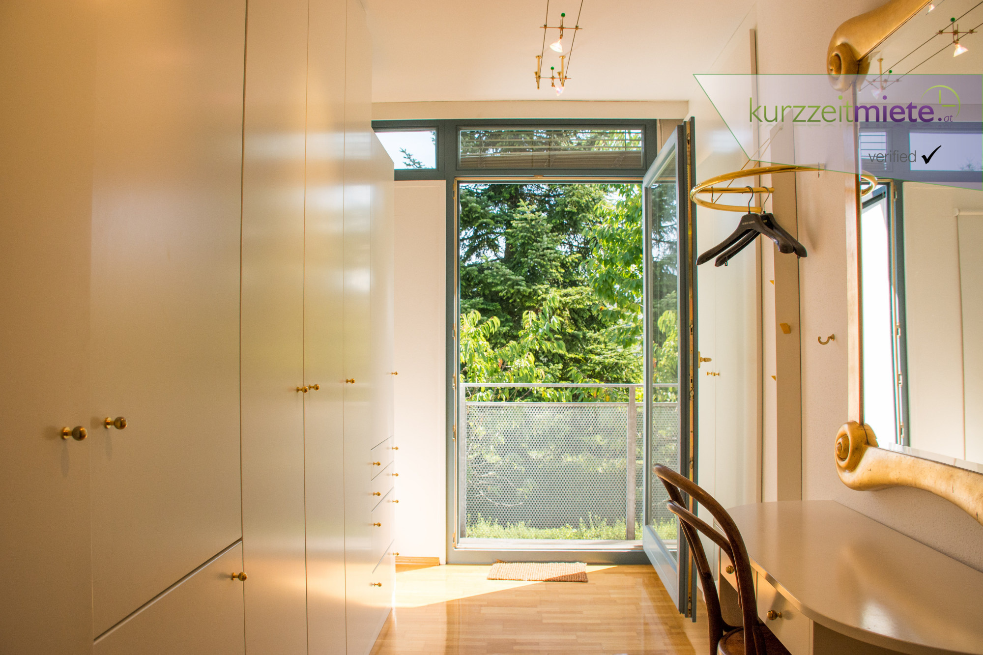 Wardrobe,door to the balcony