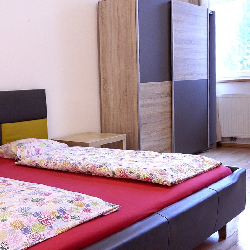Schlafzimmer 1