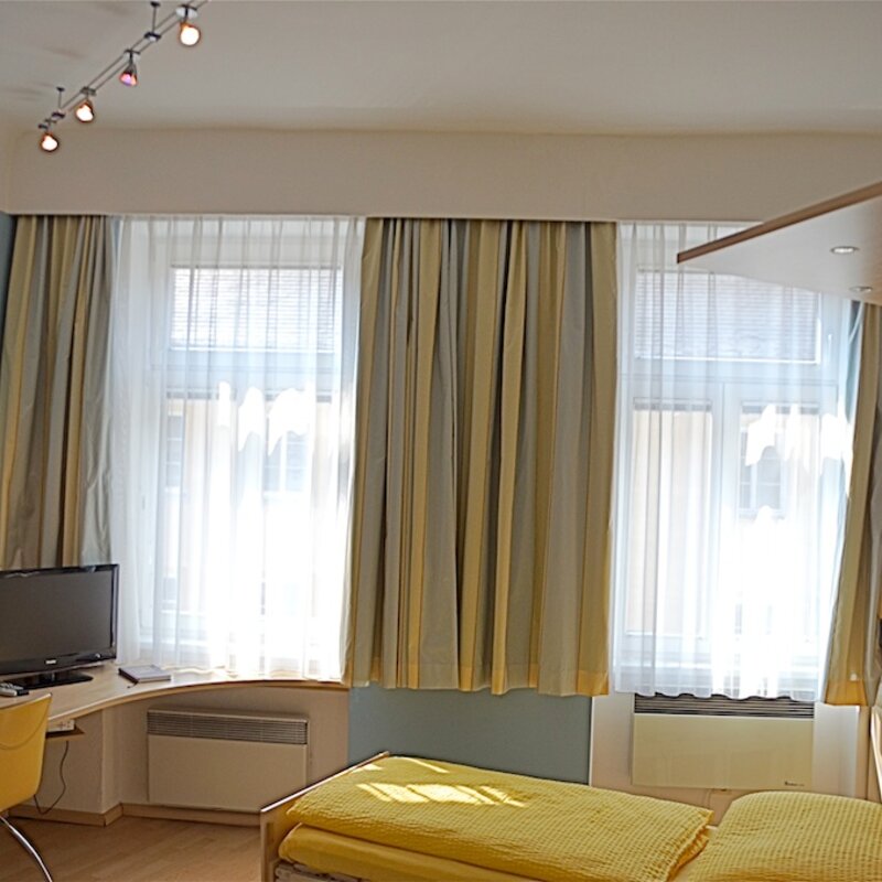 room, view to windows | © lausecker