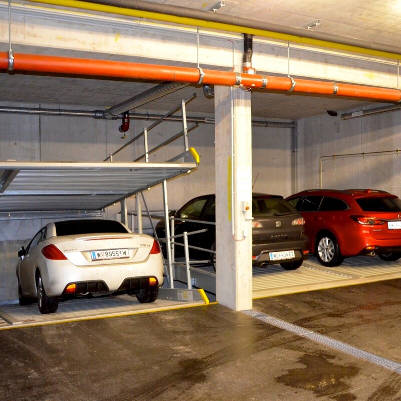 parking in our garage | © lausecker
