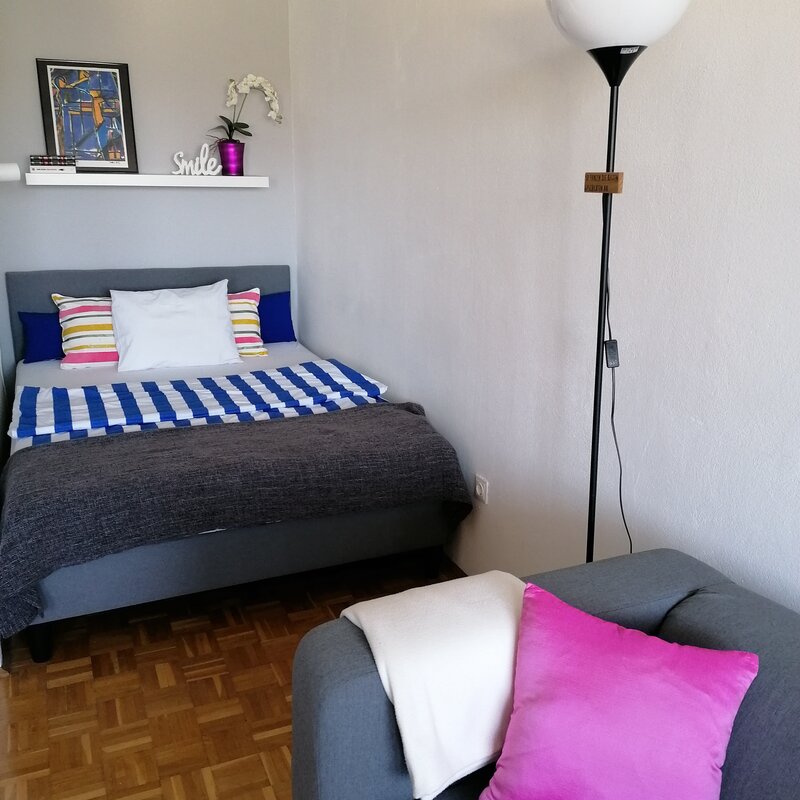 Schlafnische im WZ integriert - Boxspringbett 140x200