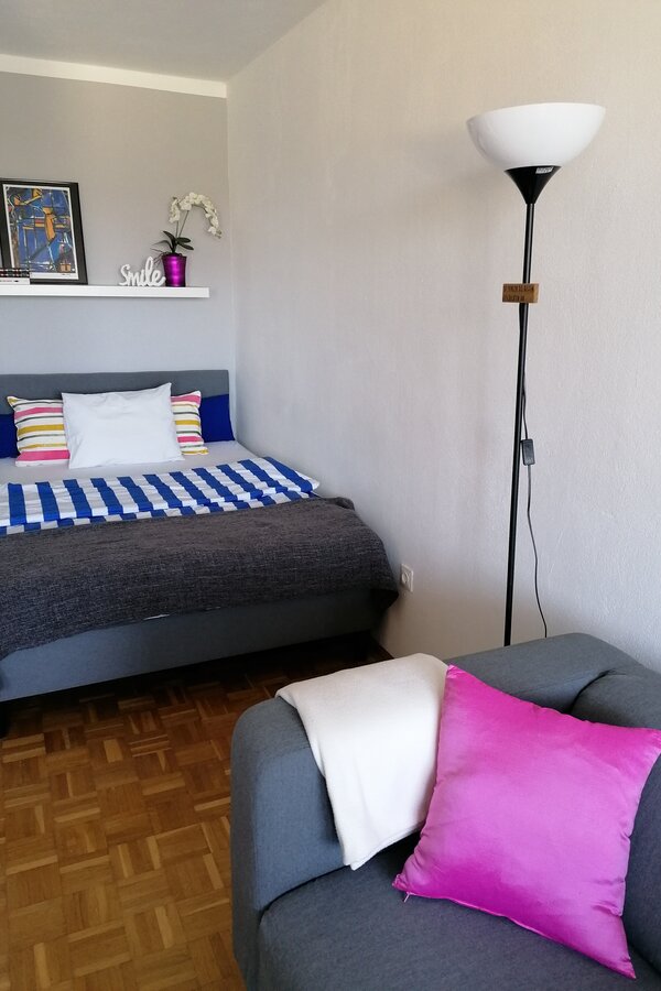 Schlafnische im WZ integriert - Boxspringbett 140x200