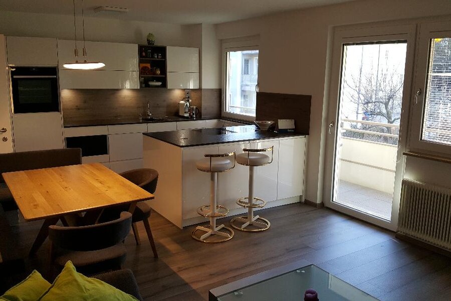 Wohnbereich mit Balkonzugang