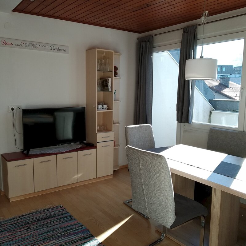 the dining table offers space for 6 persons and can be enlarged