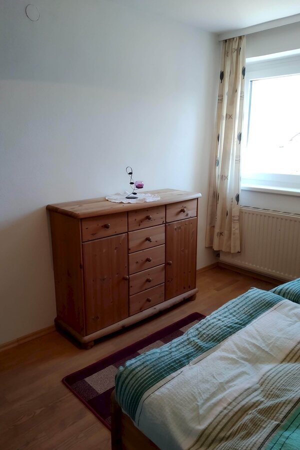 sleeping room with double bed