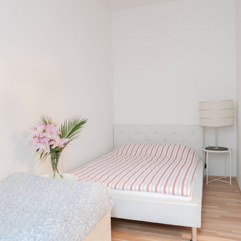 1 bed 140x200, 1 single bed 90x200