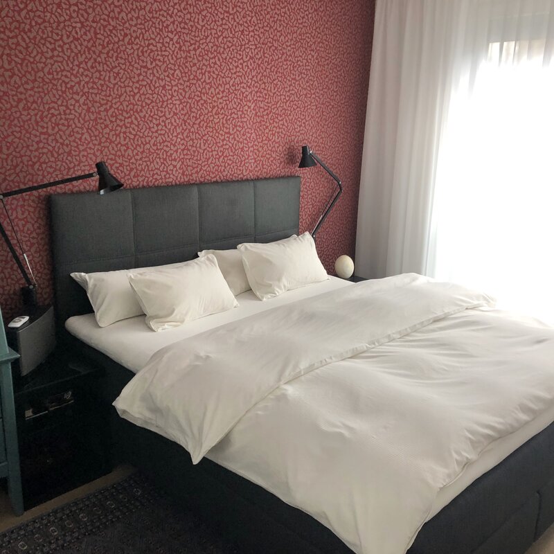 modern Boxspringbed, absolute darkness possible | © RN