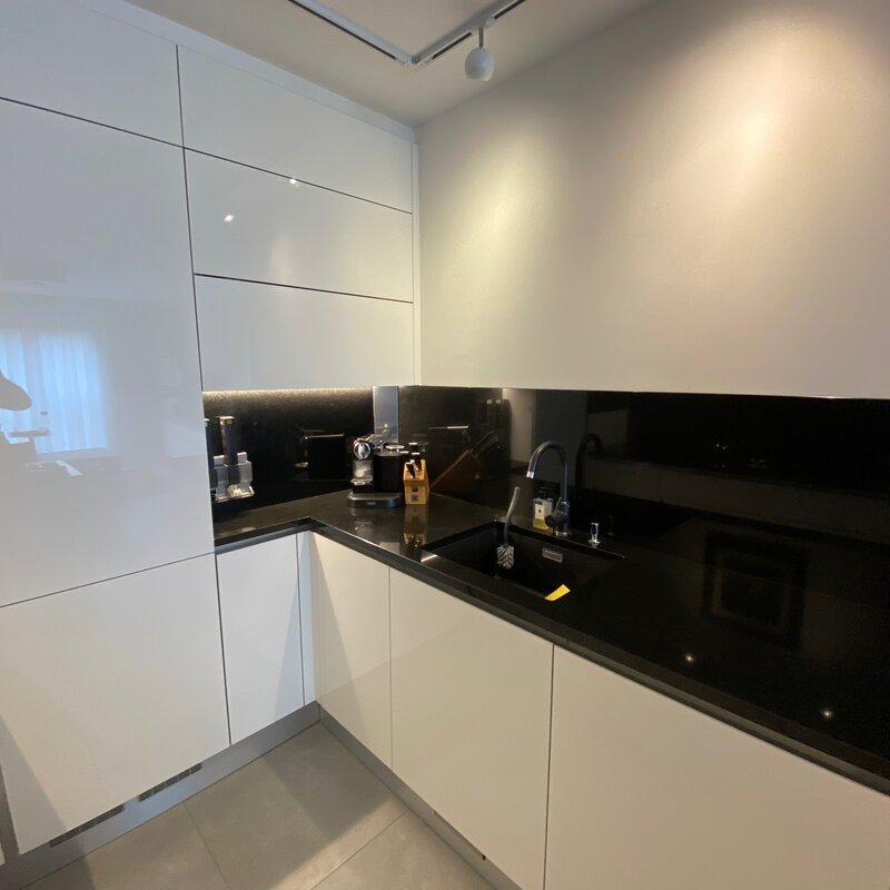 Kitchen with Nespresso Machine | © RN