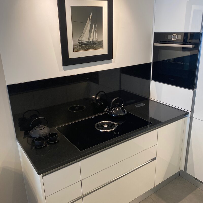 Water boils faster than in an electric cattle | © RN