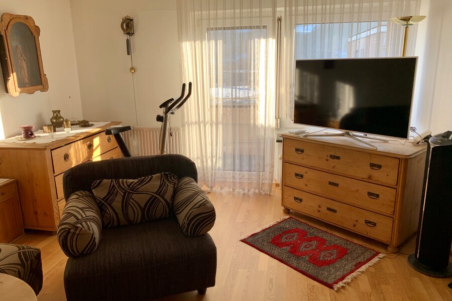 Livingroom with Hometrainer an Flat TV