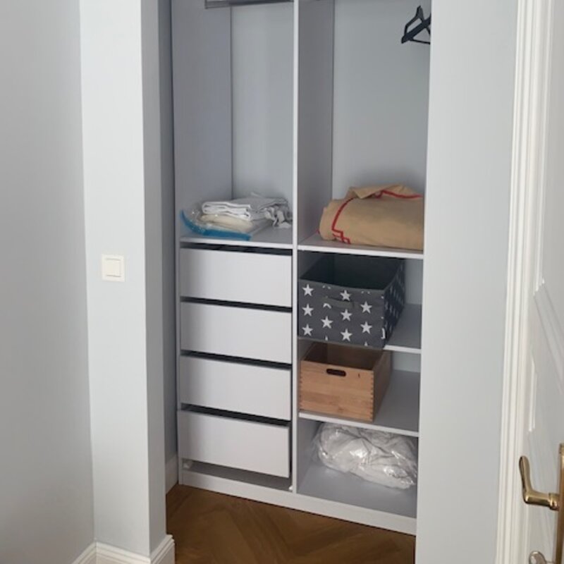 Walk-in-closet. in the bedroom