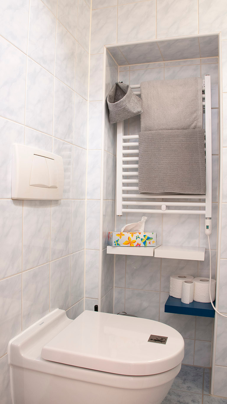 Bathroom, Toilette,  towel warmer | © Sleep-Inn