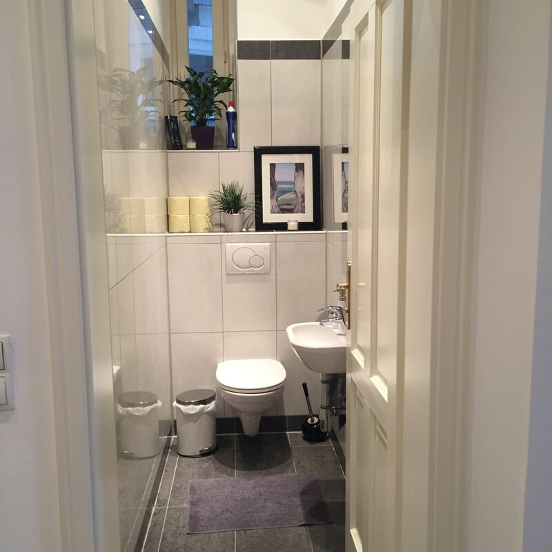 Toilet  | © rl