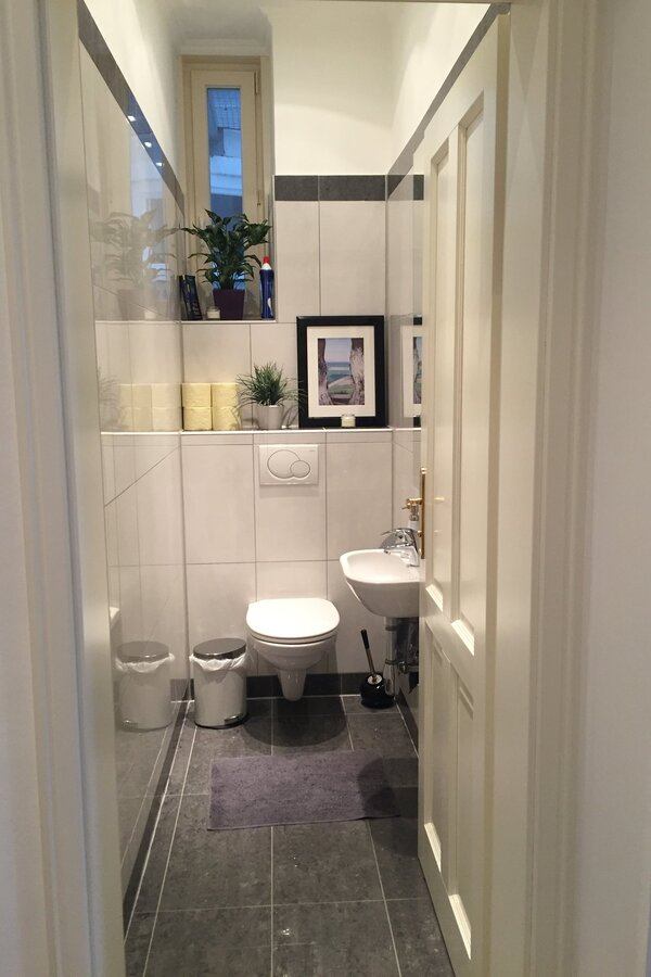 Toilet  | © rl
