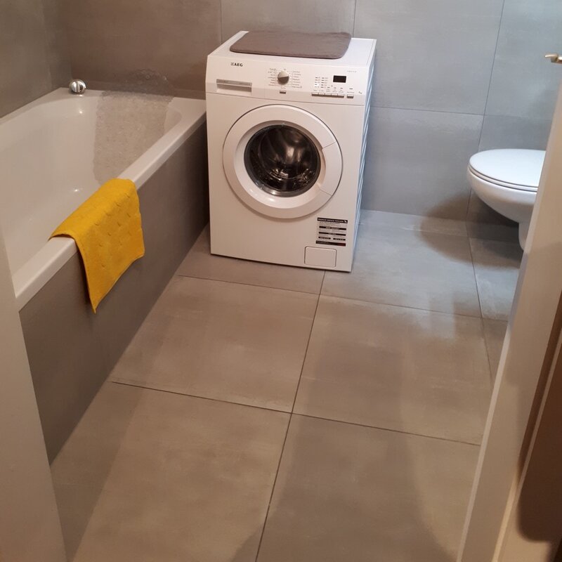 Bathtub / washing machine / toilet 