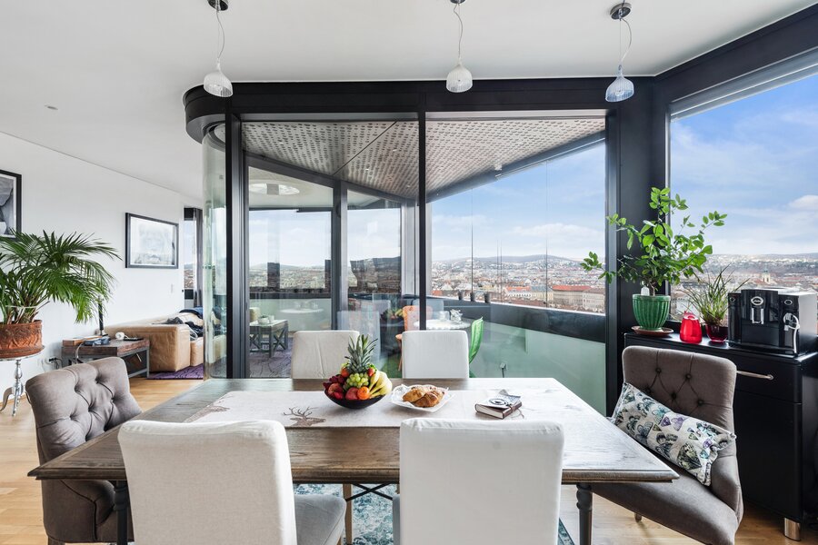 Vienna West View Living Room | © Skyflats Vienna