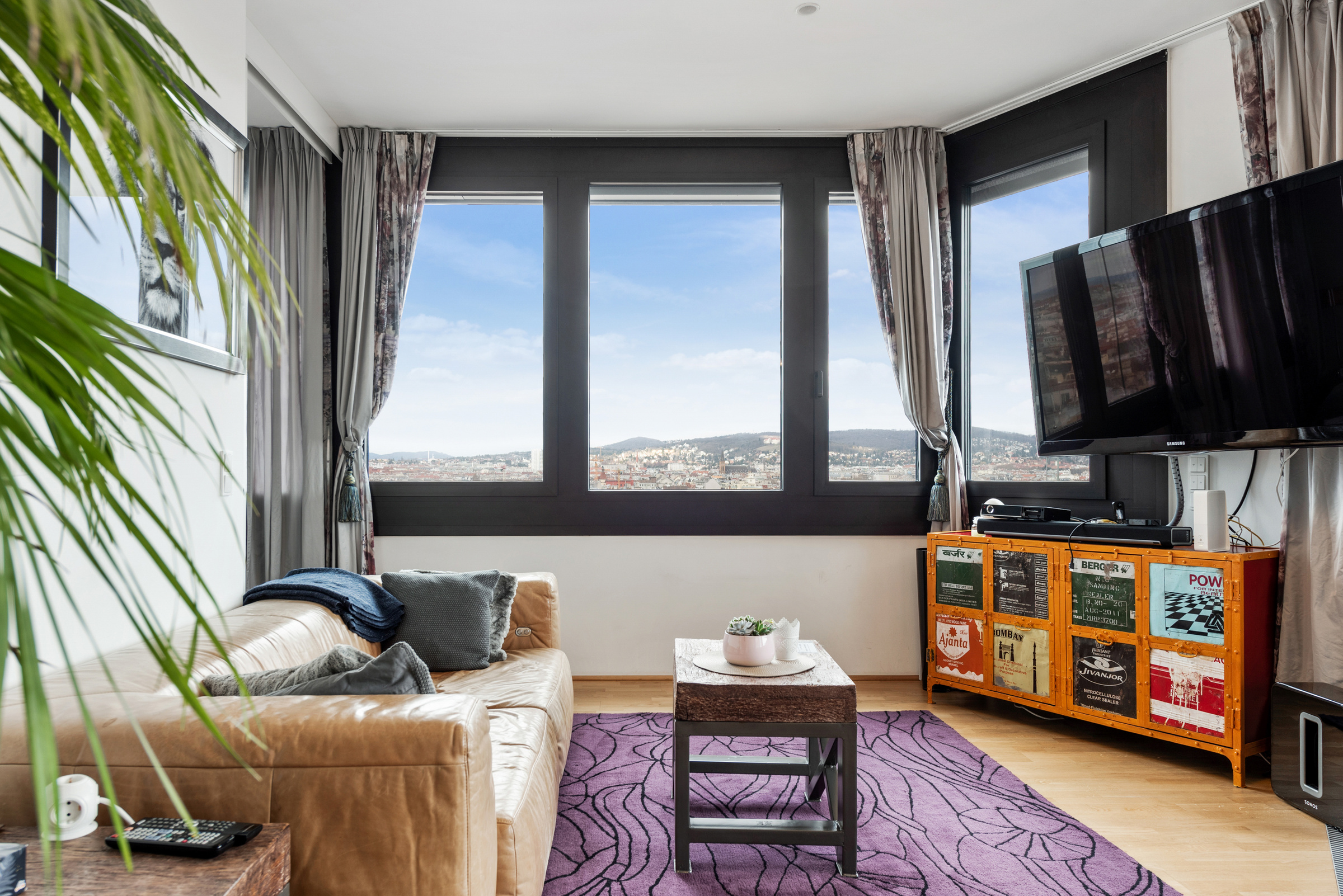 Vienna West View Living Room | © Skyflats Vienna