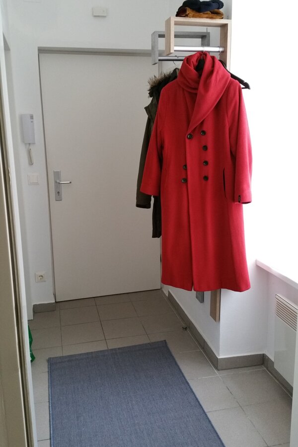 Anteroom with entrance area