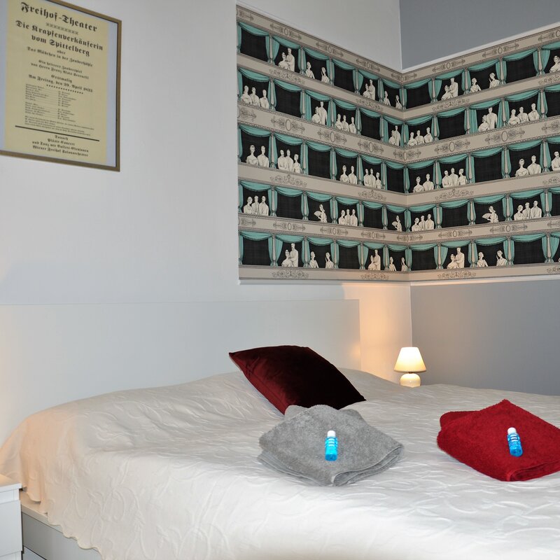 Sleeping area - bed 180 x 200