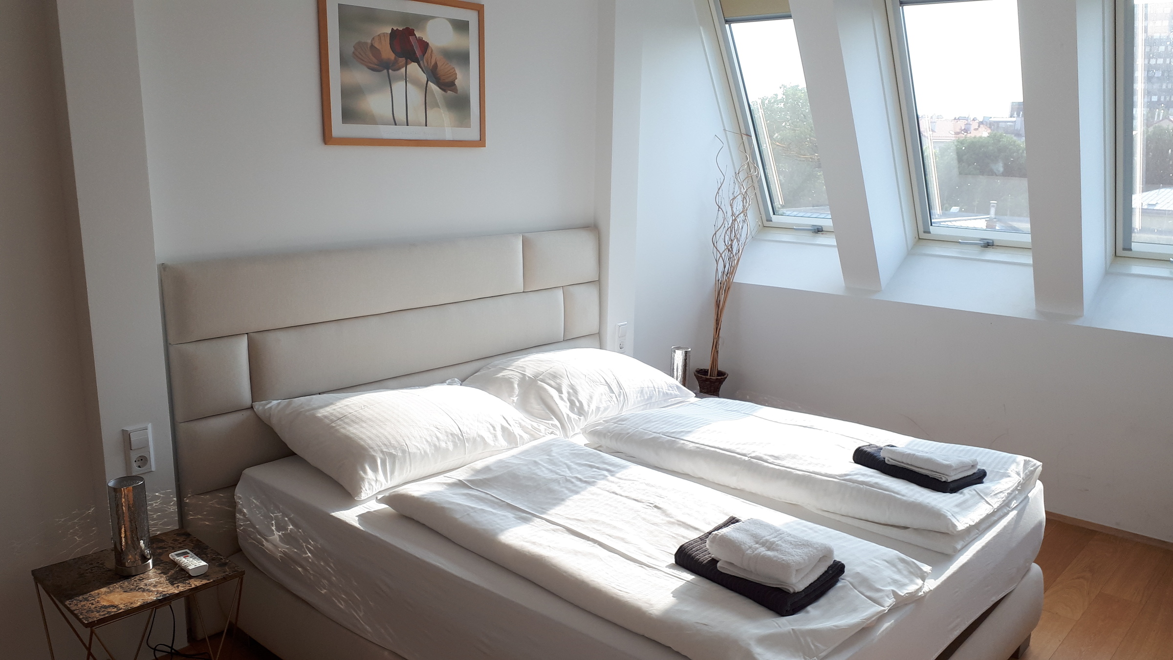 Room with separate climate control