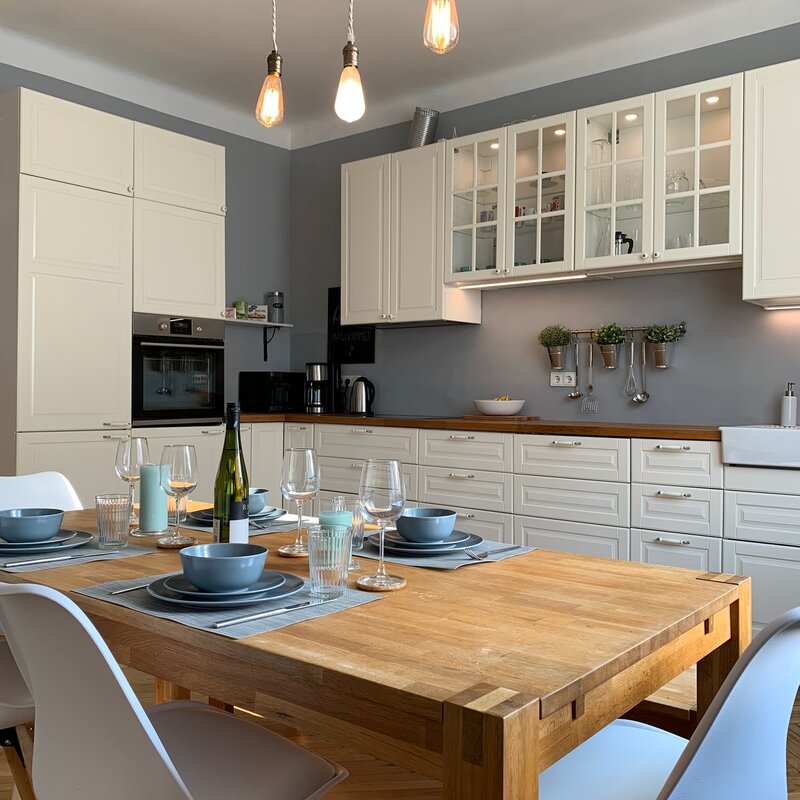 Eat-in Kitchen 