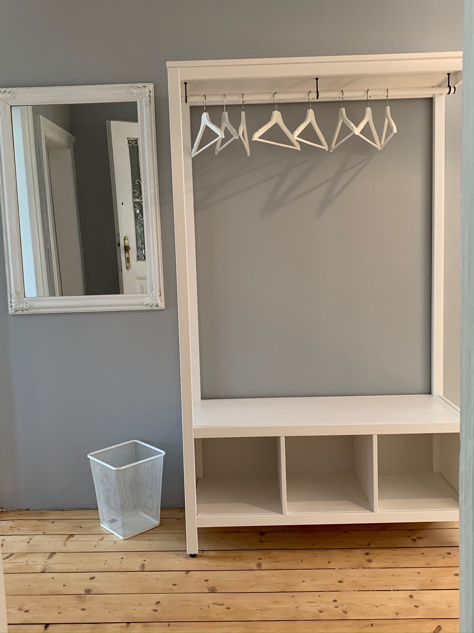 The anteroom 