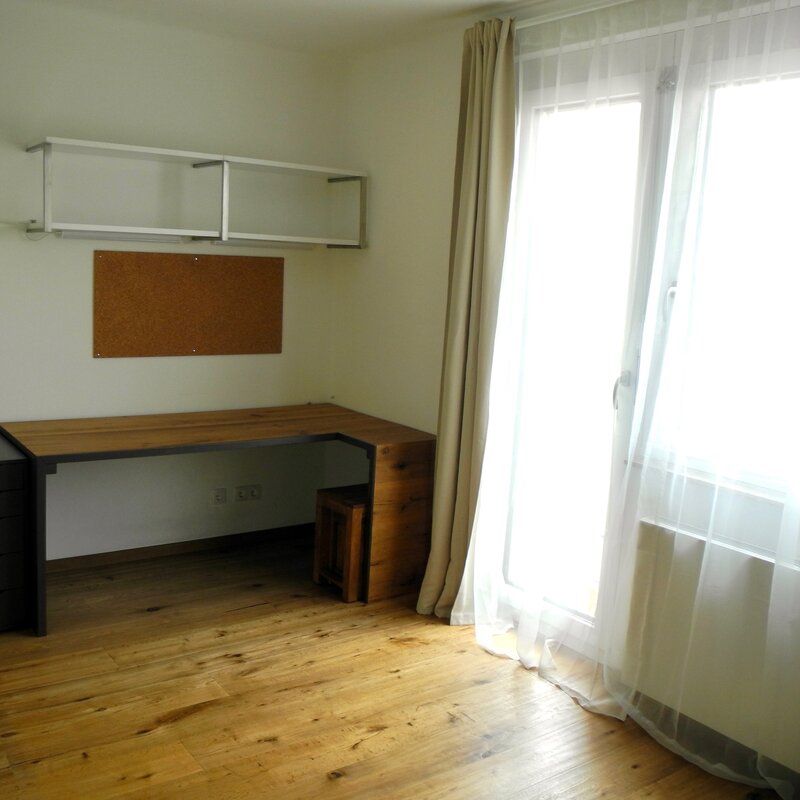 Workspace with writing desk | © Tillbert Strahl