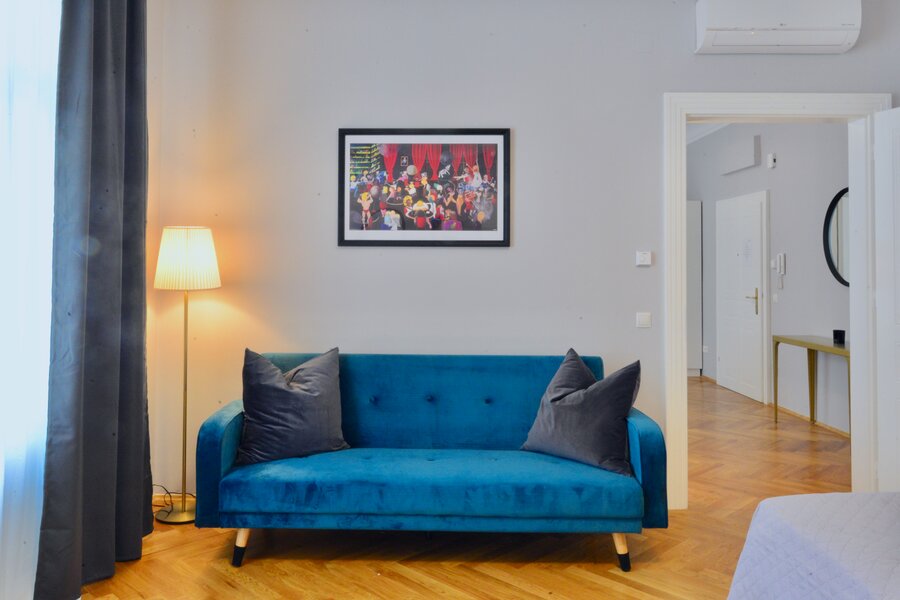 Sofa im Master-Bedroom links