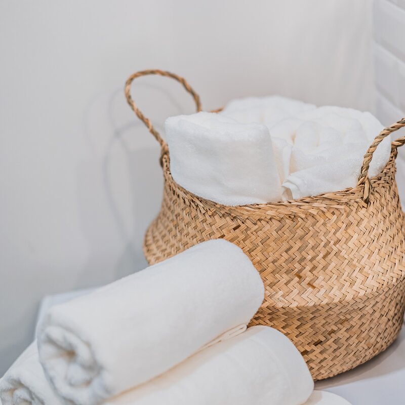 HIGH-QUALITY TOWELS