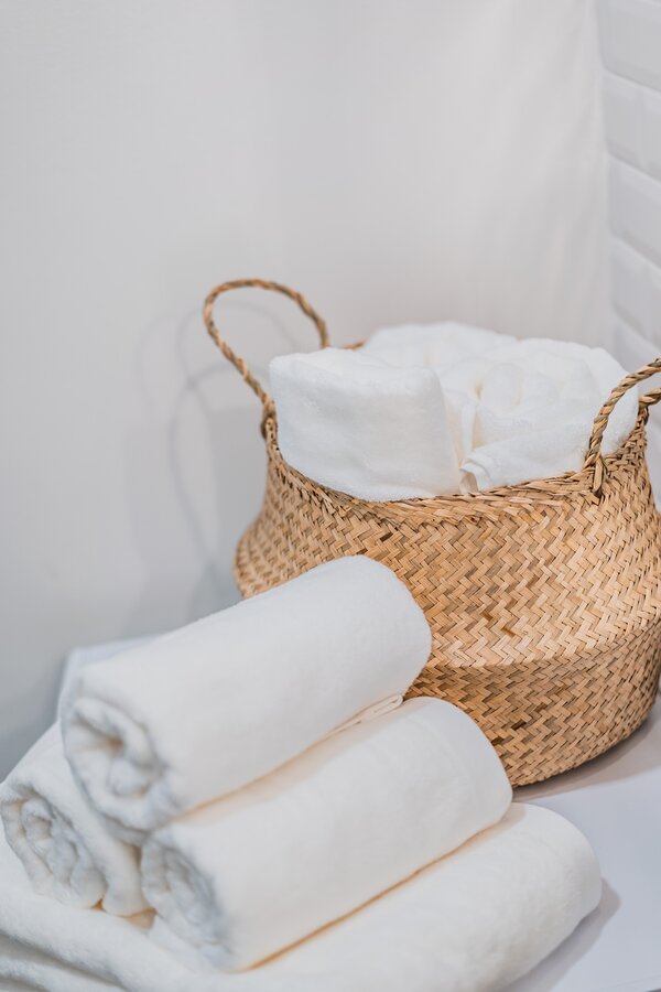 HIGH-QUALITY TOWELS