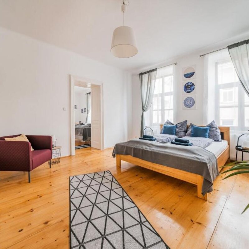 Schlafzimmer 1