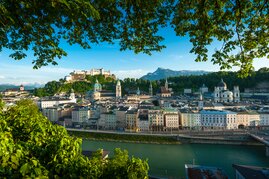 Panorama im Frühling vom Kapuzinerberg | © Tourismus Salzburg GmbH